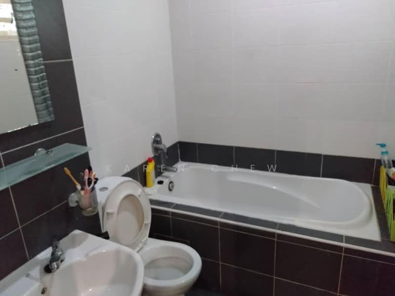 Condominium for Sale at I-Regency Condominium (Ideal Regency) - Karen Chew - Bathroom - PropertyGuru.com.my