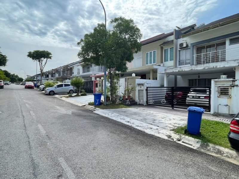 Rumah Teres 2 Tingkat untuk Dijual di Aman Putri (Sungai Buloh) - Izzat Zamros - Exterior - PropertyGuru.com.my