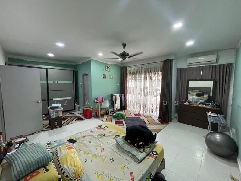 Rumah Teres 2 Tingkat untuk Dijual di Aman Putri (Sungai Buloh) - Izzat Zamros - Bedroom - PropertyGuru.com.my