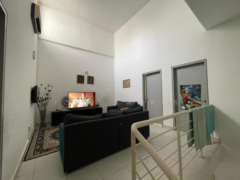 Rumah Teres 2 Tingkat untuk Dijual di Aman Putri (Sungai Buloh) - Izzat Zamros - Living Room - PropertyGuru.com.my