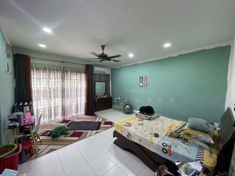 Rumah Teres 2 Tingkat untuk Dijual di Aman Putri (Sungai Buloh) - Izzat Zamros - Bedroom - PropertyGuru.com.my