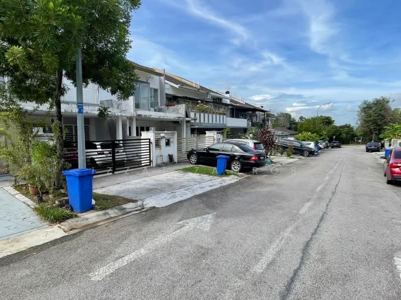 Rumah Teres 2 Tingkat untuk Dijual di Aman Putri (Sungai Buloh) - Izzat Zamros - Exterior - PropertyGuru.com.my
