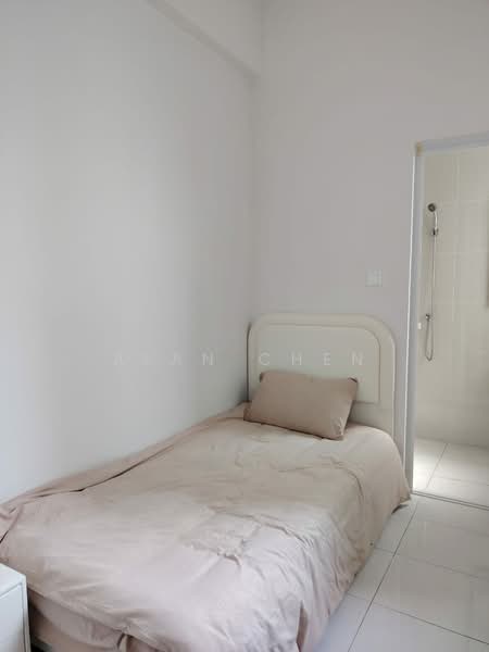 Kondominium untuk Dijual di Royal Strand @ Country Garden Danga Bay - Alan Chen - Bedroom - PropertyGuru.com.my