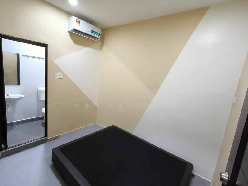 Semi-Detached House for Sale in Taman Pelangi (Johor Bahru) - Peter Tan - Bedroom - PropertyGuru.com.my