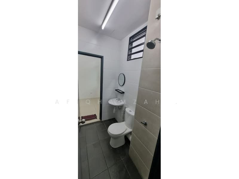 2-storey Terraced House for Rent in Taman Seri Mengkuang (Kubang Semang) - AfiqHamzah . - Bathroom - PropertyGuru.com.my