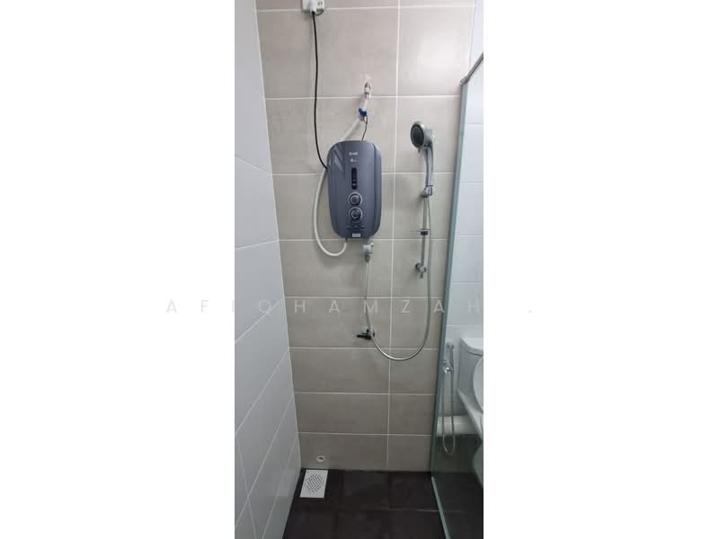 2-storey Terraced House for Rent in Taman Seri Mengkuang (Kubang Semang) - AfiqHamzah . - Bathroom - PropertyGuru.com.my