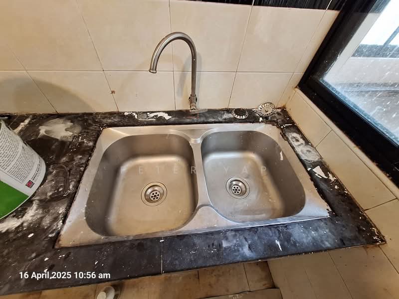 Pangsapuri untuk Dijual di Aman Puri Apartment - Peter Yap - Kitchen - PropertyGuru.com.my