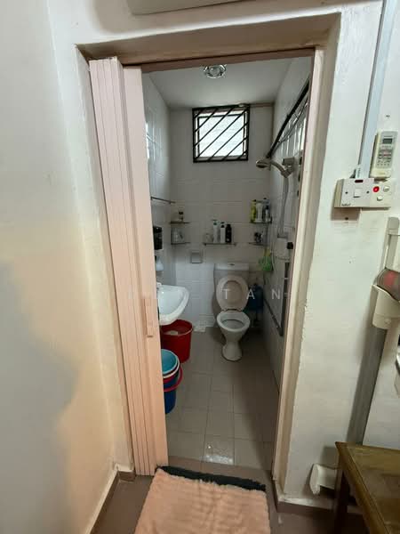 2-storey Terraced House for Sale in Taman Universiti (Skudai) - Iden Tan - Bathroom - PropertyGuru.com.my