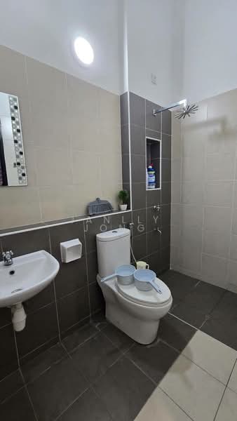 Rumah Teres 2 Tingkat untuk Dijual di Taman Pulai Hijauan (Skudai) - Janlly Jong - Bathroom - PropertyGuru.com.my