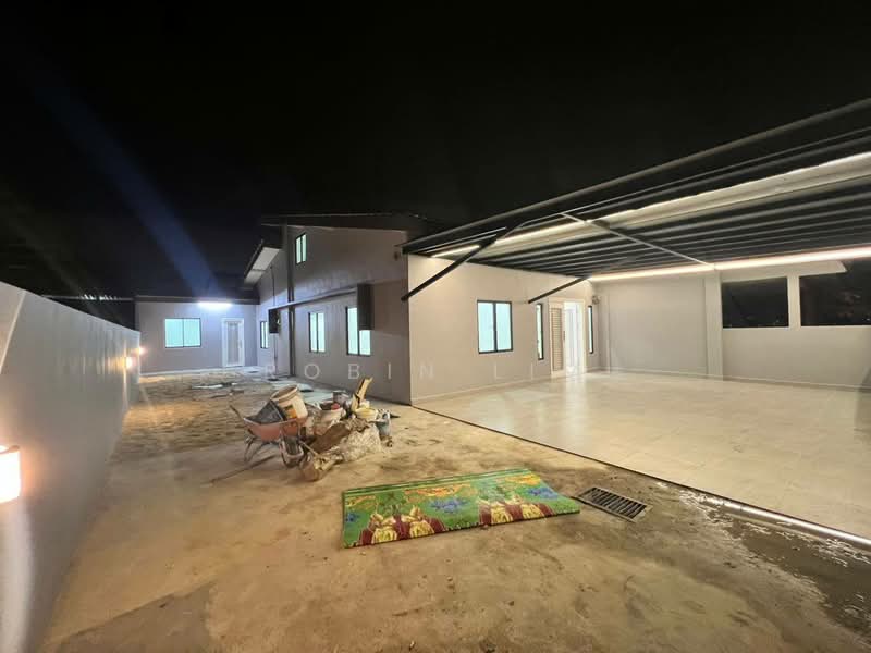Semi-Detached House for Sale in Taman Daya (Johor Bahru) - Robin Lim - Exterior - PropertyGuru.com.my