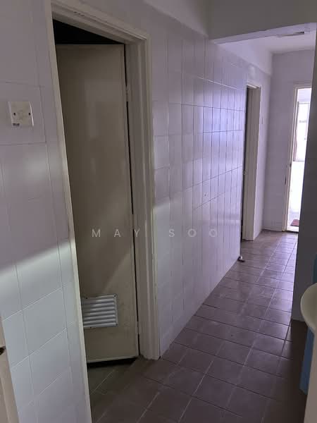 Shop for Rent in Bukit Jelutong (Shah Alam) - May Soo - Interior - PropertyGuru.com.my