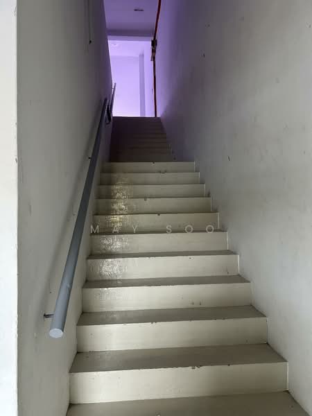 Shop for Rent in Bukit Jelutong (Shah Alam) - May Soo - Corridor - PropertyGuru.com.my
