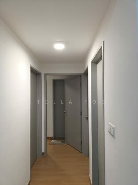 Servis Apartment untuk Disewa di Maya Bay Residences @ Gamuda Cove - Stella Foo - Corridor - PropertyGuru.com.my