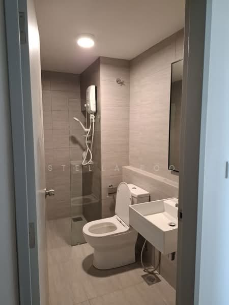 Servis Apartment untuk Disewa di Maya Bay Residences @ Gamuda Cove - Stella Foo - Bathroom - PropertyGuru.com.my