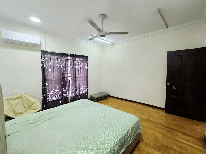 Rumah Teres 2 Tingkat untuk Dijual di Subang Jaya (Selangor) - Mohd Nazri Roslan - Bedroom - PropertyGuru.com.my