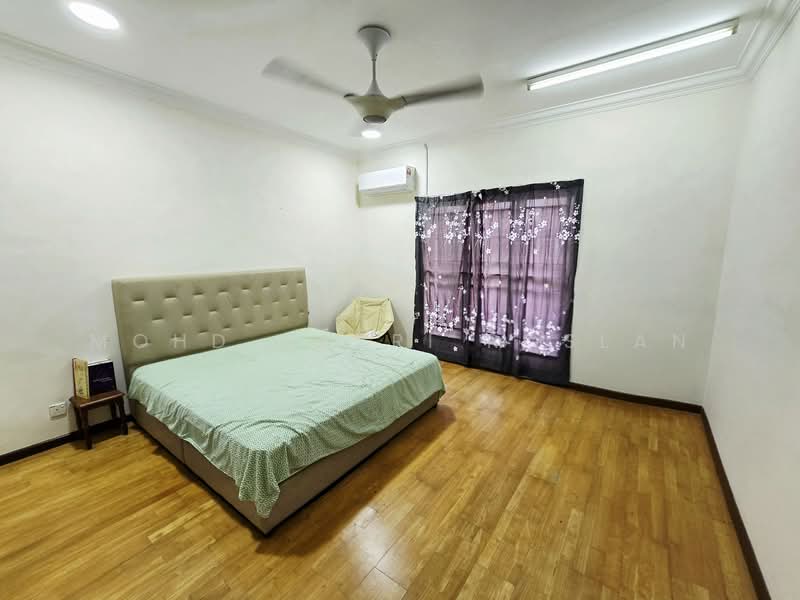 Rumah Teres 2 Tingkat untuk Dijual di Subang Jaya (Selangor) - Mohd Nazri Roslan - Bedroom - PropertyGuru.com.my