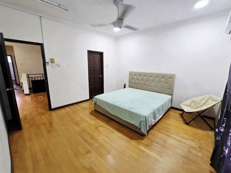 Rumah Teres 2 Tingkat untuk Dijual di Subang Jaya (Selangor) - Mohd Nazri Roslan - Bedroom - PropertyGuru.com.my