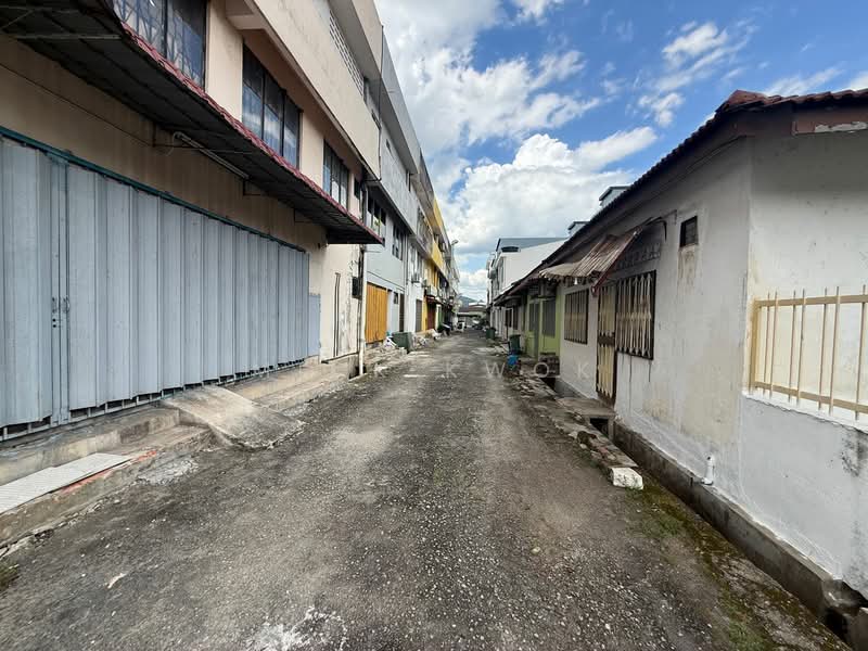 Shop for Rent in Kepong Baru (Kepong) - Mick Kwok - Exterior - PropertyGuru.com.my