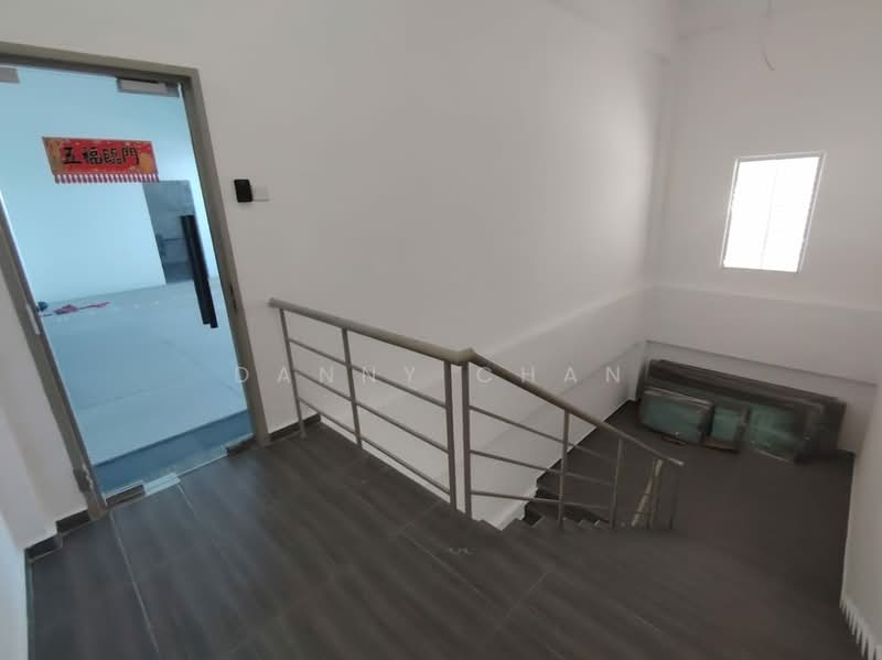 Semi-D Factory for Sale in Taman Perindustrian Kapar Bestari (Kapar) - Danny Chan - Interior - PropertyGuru.com.my