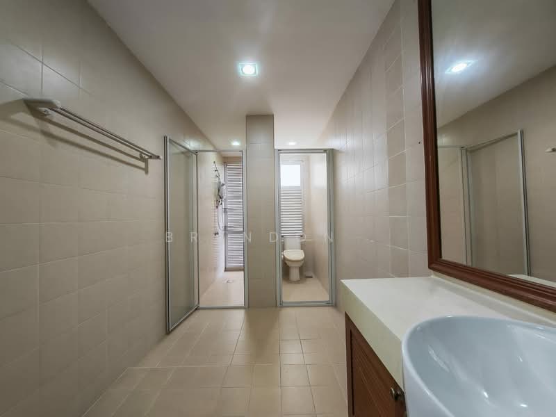 Condominium for Sale at Riana Green East - Brandon . - Bathroom - PropertyGuru.com.my