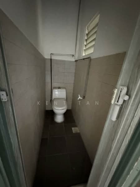 1-storey Terraced House for Sale in Taman Pasir Putih (Pasir Gudang) - Kent Tan - Bathroom - PropertyGuru.com.my