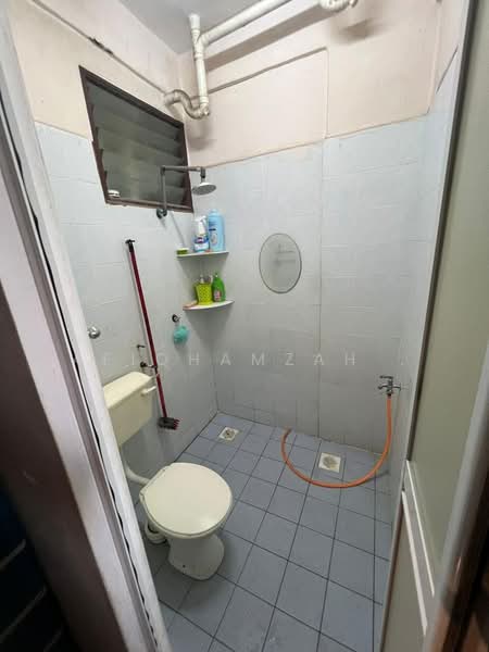Pangsapuri untuk Disewa di Desa Bayan Apartment - AfiqHamzah . - Bathroom - PropertyGuru.com.my