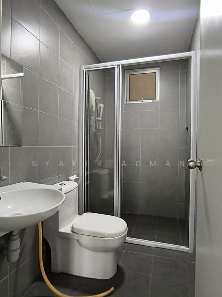 Service Residence for Sale at Savanna Executive Suite @ Southville City - Syakir Adman - Bathroom - PropertyGuru.com.my