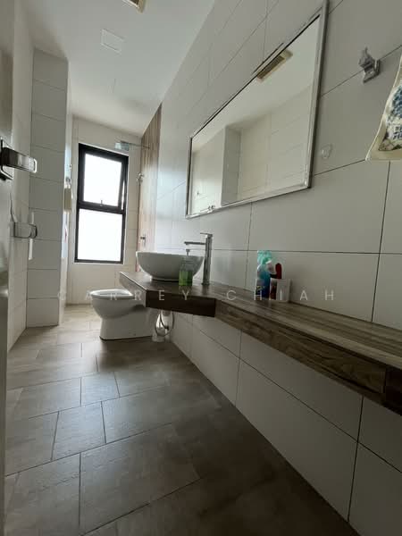 Bungalow for Sale in Taman Tasik Prima (Puchong) - Carrey Chiah - Bathroom - PropertyGuru.com.my