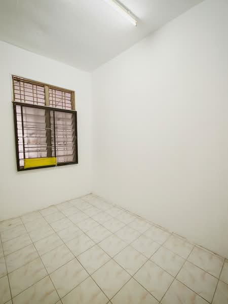 Rumah Teres 2 Tingkat untuk Dijual di Taman Lestari Putra (Seri Kembangan) - Allen Ang - Interior - PropertyGuru.com.my