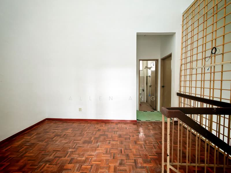 Rumah Teres 2 Tingkat untuk Dijual di Taman Lestari Putra (Seri Kembangan) - Allen Ang - Interior - PropertyGuru.com.my
