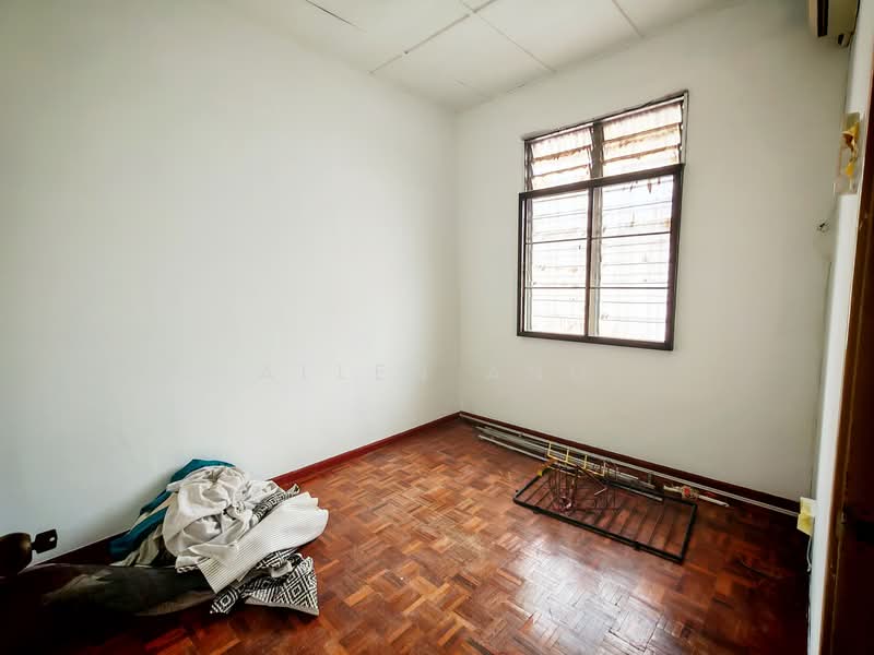 Rumah Teres 2 Tingkat untuk Dijual di Taman Lestari Putra (Seri Kembangan) - Allen Ang - Interior - PropertyGuru.com.my