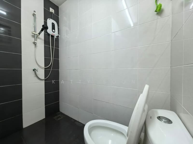 Servis Apartment untuk Disewa di Silk Sky - Katty Soon - Bathroom - PropertyGuru.com.my