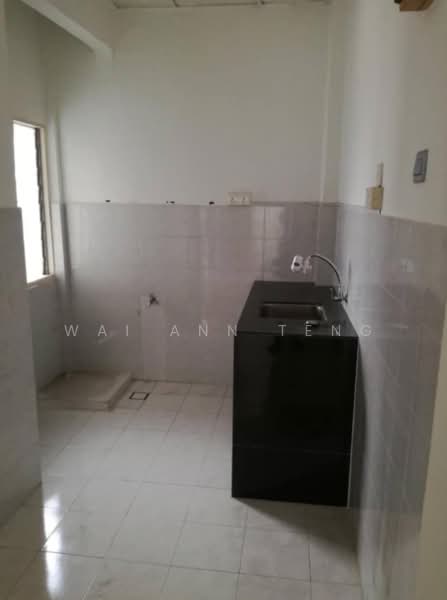 Apartment for Sale at Putra Indah Condominium - Wai Ann Teng - Kitchen - PropertyGuru.com.my