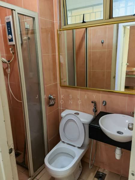 Kondominium untuk Disewa di East Lake Residence - Jacksley Wong - Bathroom - PropertyGuru.com.my