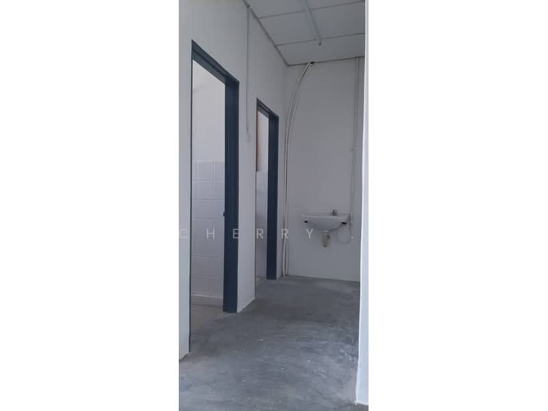Shop / Office for Rent in Taman Merdeka Jaya (Batu Berendam) - Cherry . - Interior - PropertyGuru.com.my