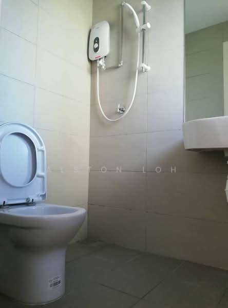 Condominium for Rent at 1 Persiaran Gurney - Alston Loh - Bathroom - PropertyGuru.com.my