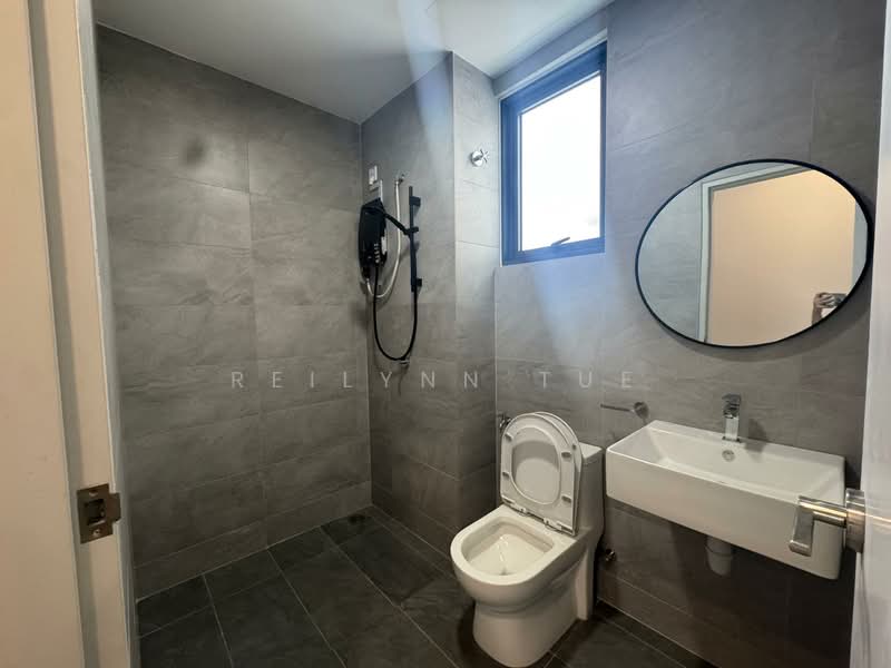 Service Residence for Rent at SUNSURIA FORUM SERVICED APARTMENT - Reilynn Tue - Bathroom - PropertyGuru.com.my
