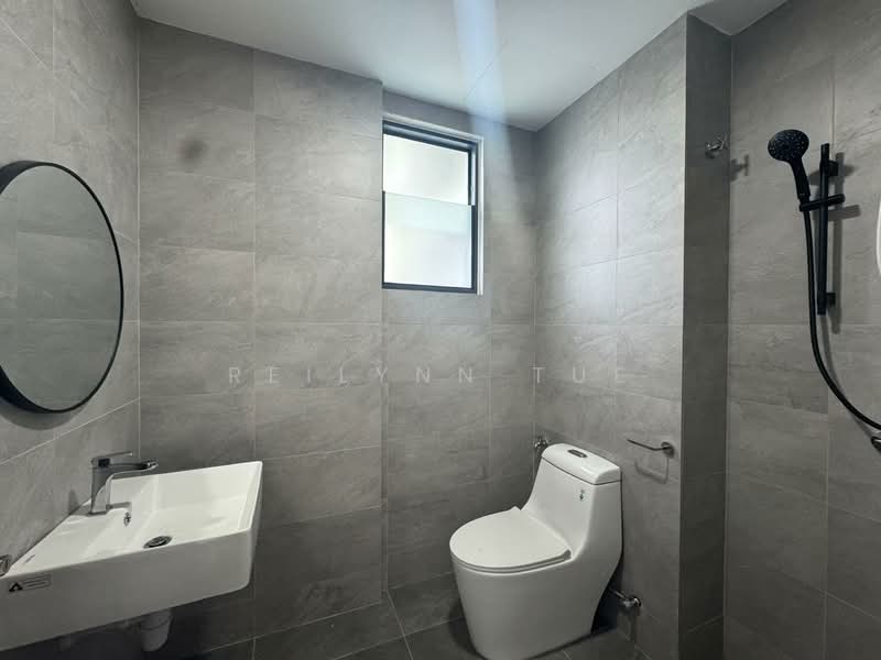 Service Residence for Rent at SUNSURIA FORUM SERVICED APARTMENT - Reilynn Tue - Bathroom - PropertyGuru.com.my