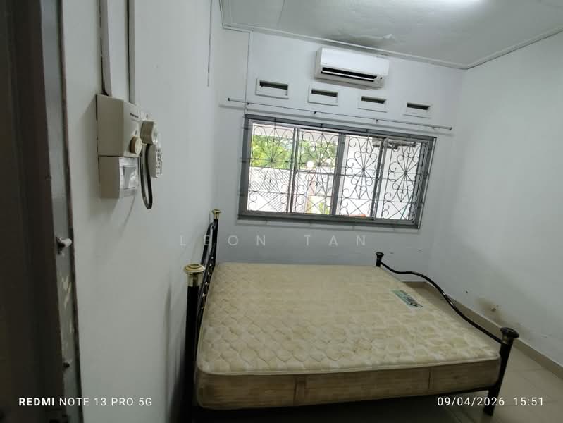 1-storey Terraced House for Rent in Taman Century (Johor Bahru) - Leon Tan - Bedroom - PropertyGuru.com.my
