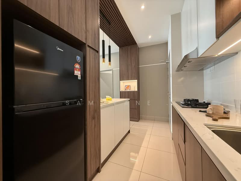 Apartment for Sale at R&F Princess Cove Phase 3-New Casa Suites - Sammeane . - Kitchen - PropertyGuru.com.my