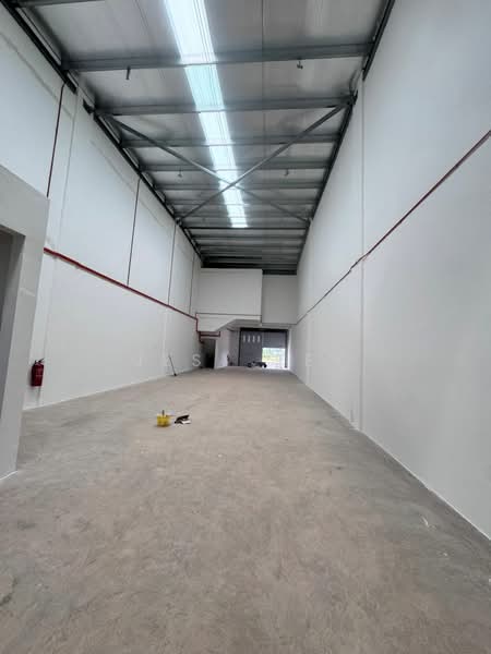 Shop for Rent in Indahpura Industrial Park (Kulai) - Jesy Tey - Interior - PropertyGuru.com.my