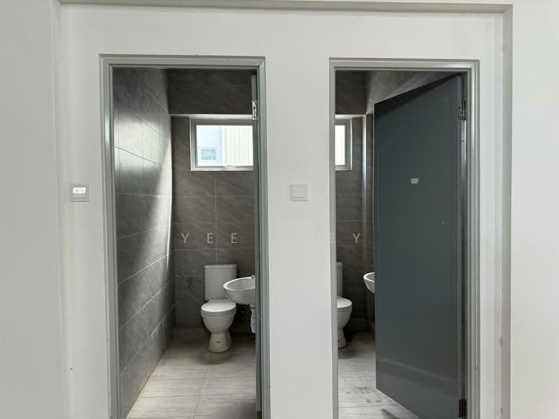 Kilang untuk Disewa di Valdor (Sungai Jawi) - Yee Joey - Bathroom - PropertyGuru.com.my