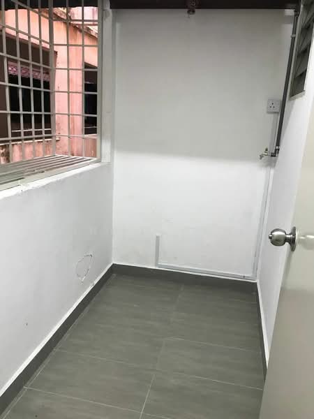 Pangsapuri untuk Dijual di Taman Tun Perak - Minnie Wong - Balcony - PropertyGuru.com.my