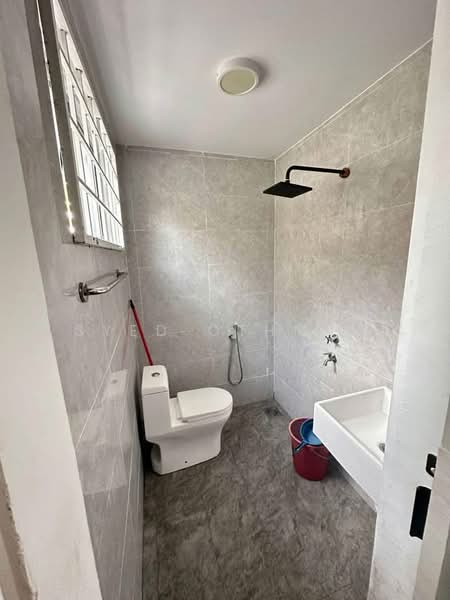 2-storey Terraced House for Sale in Taman Sri Pulai (Sikamat) - Syed Othman - Bathroom - PropertyGuru.com.my