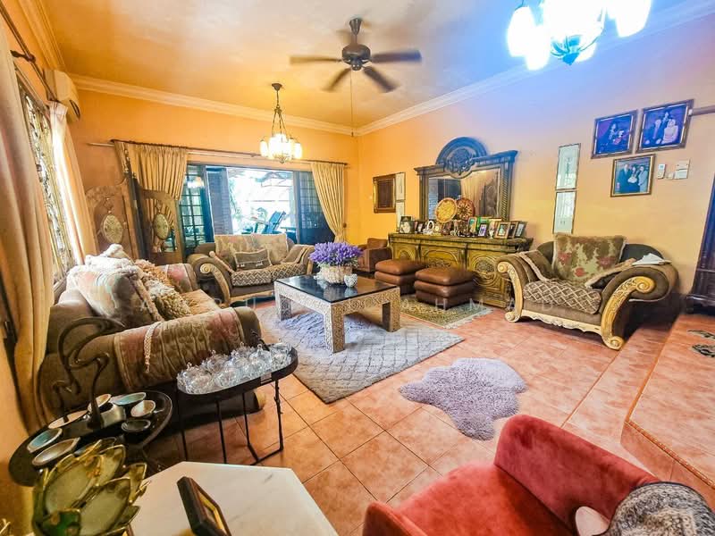 Rumah Banglo untuk Dijual di Sungai Penchala (Kuala Lumpur) - Amruddi Ahmad - Living Room - PropertyGuru.com.my
