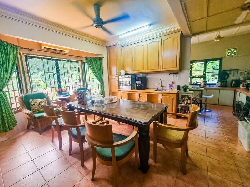 Rumah Banglo untuk Dijual di Sungai Penchala (Kuala Lumpur) - Amruddi Ahmad - Kitchen - PropertyGuru.com.my
