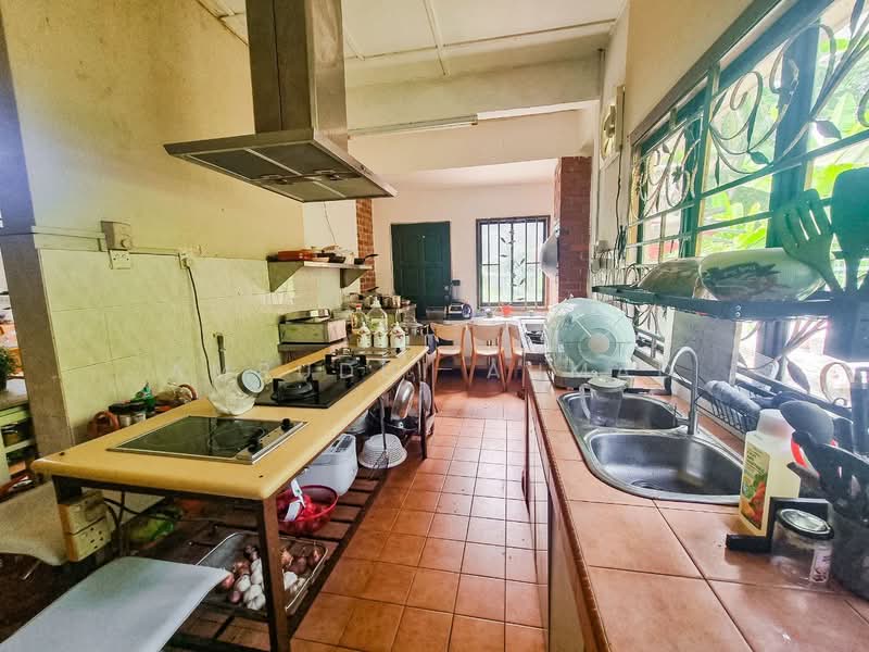 Rumah Banglo untuk Dijual di Sungai Penchala (Kuala Lumpur) - Amruddi Ahmad - Kitchen - PropertyGuru.com.my
