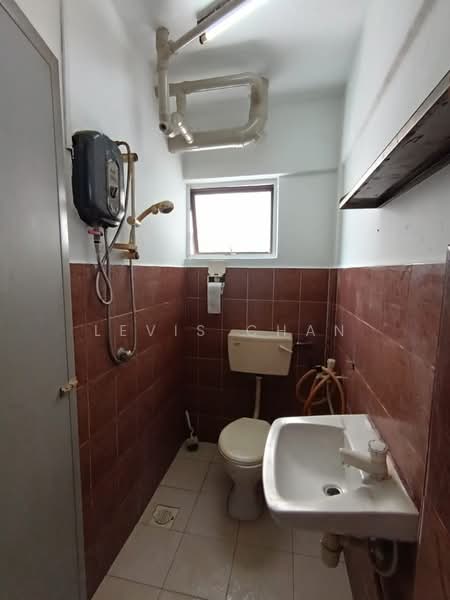 Pangsapuri untuk Disewa di Winner Court A - Levis Chan - Bathroom - PropertyGuru.com.my