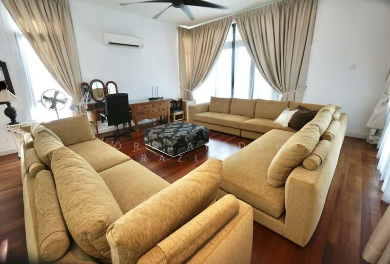 Bungalow for Sale in Cyberjaya (Selangor) - Norsyahidah Razlan - Family Hall - PropertyGuru.com.my