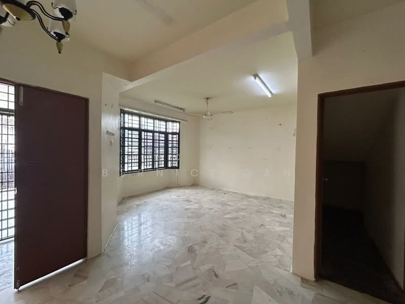 2-storey Terraced House for Sale in Taman Skudai Baru (Skudai) - Bernice Gan - Living Room - PropertyGuru.com.my
